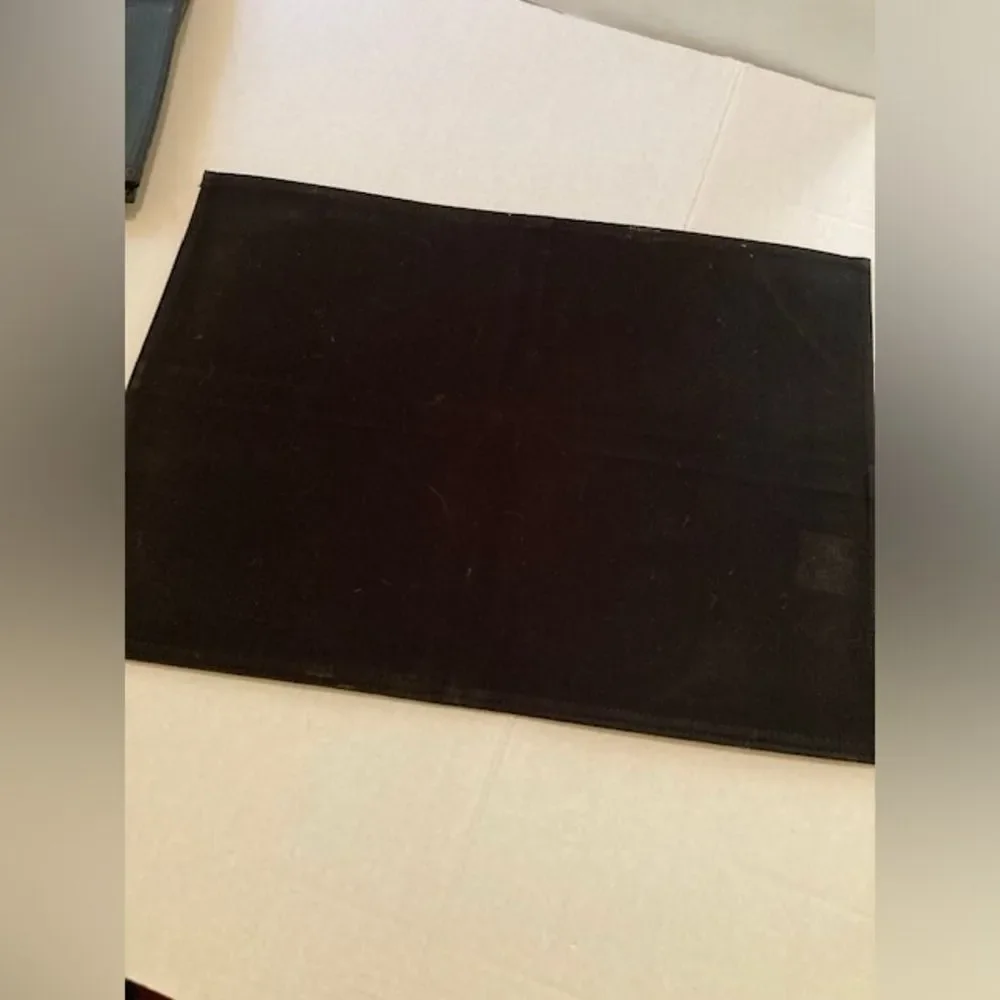 Placemats Bed Bath & Beyond Faux Leather Black 13” x 18” Lot of 6 Home Decor - Picture 2 of 8